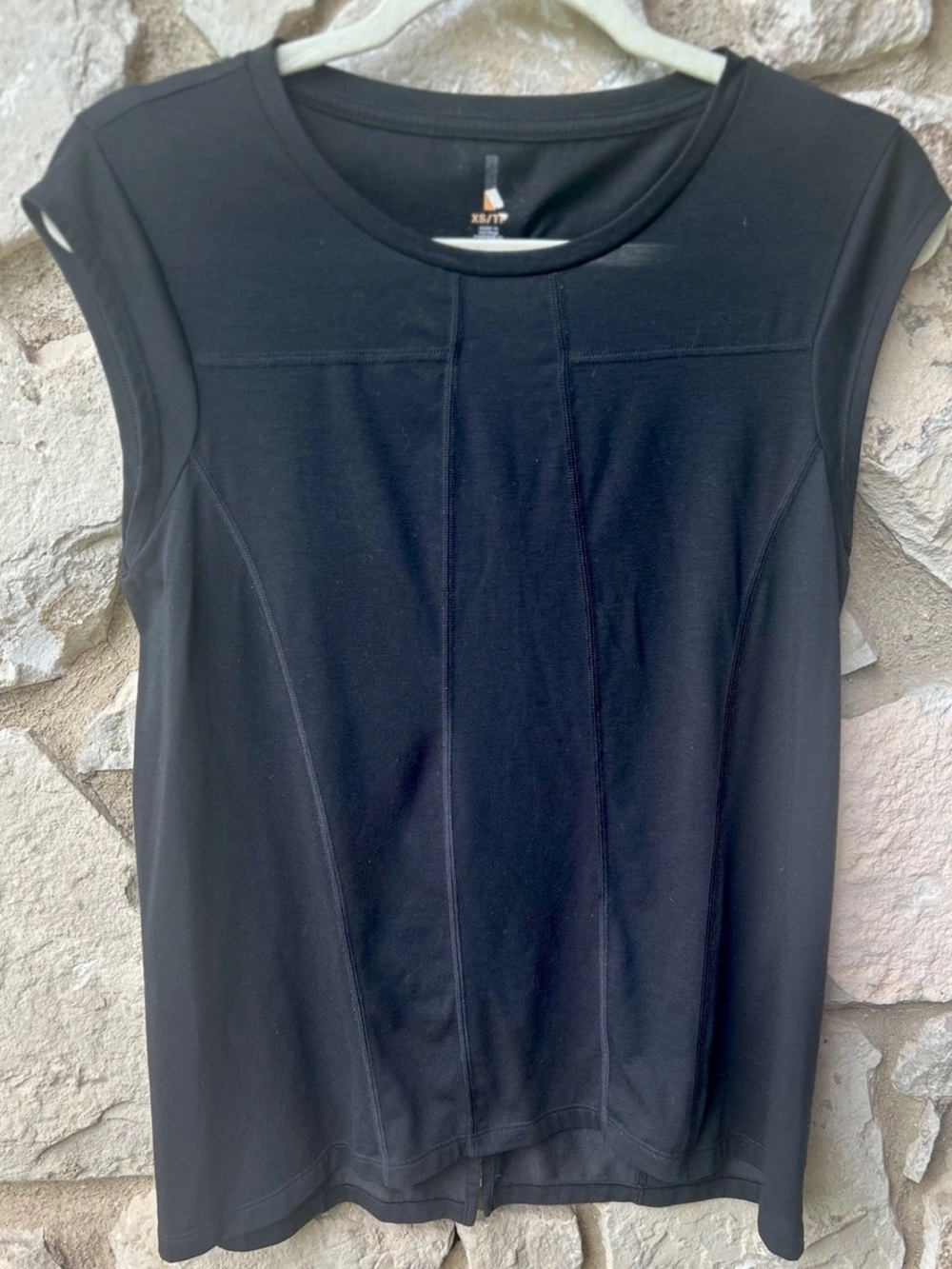 LUCY Tank Top Size XS Breathable Loose Fit Black Cap Sleeves Split Back EC